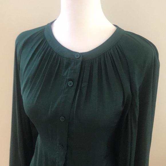 A New Day Blouse. Hunter Green. XS - Picture 2 of 4